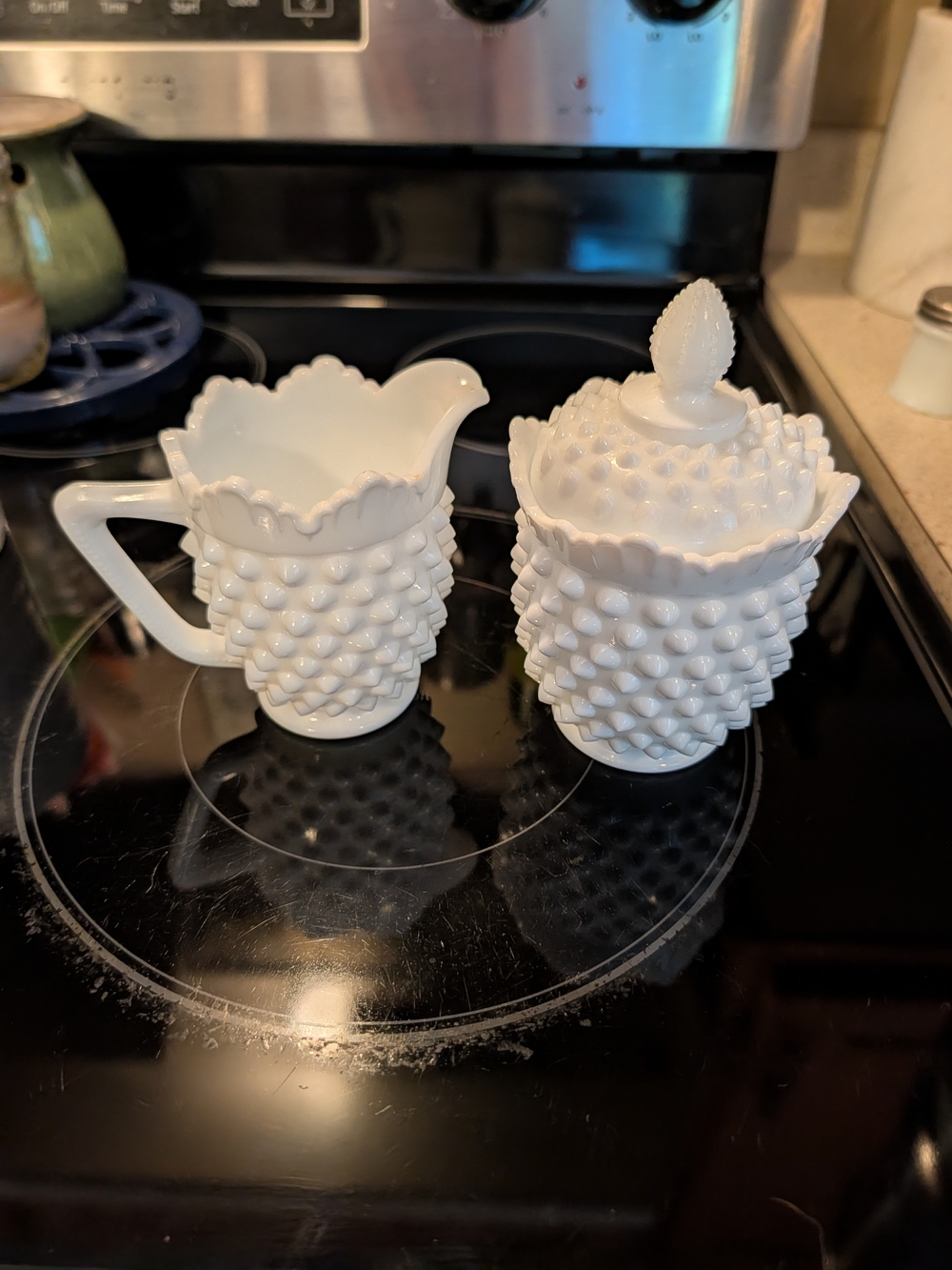 Milk glass hobnail creamer and sugar bowl set with lid, Fenton